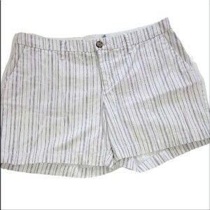 Old Navy size 6 white black stripped shorts